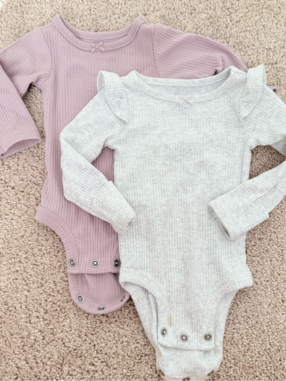 Carter’s 3mo Long-Sleeve Ribbed Baby One-Piece in Mauve and Light Gray